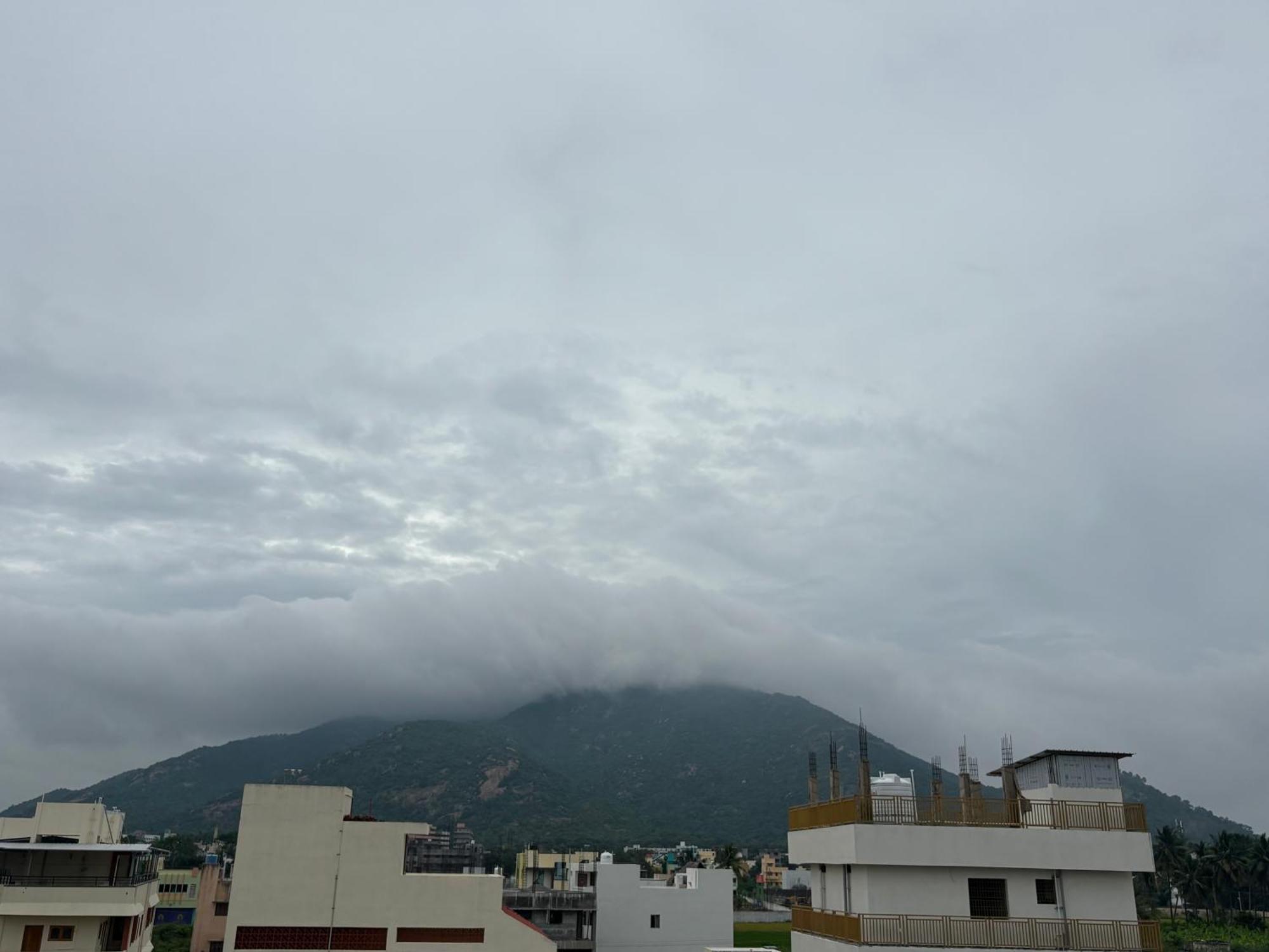 Jo'S Homestay Tiruvannamalai Bagian luar foto